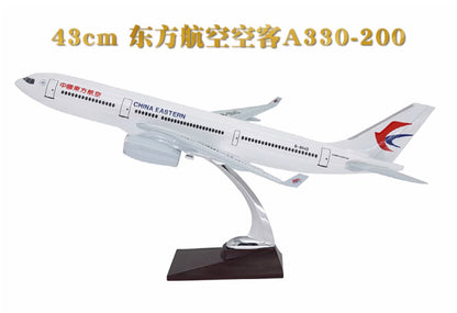 43CM CHINA EASTERN AIRBUS A330 B-6543 Passenger Airplane Resin Aircrarft Model