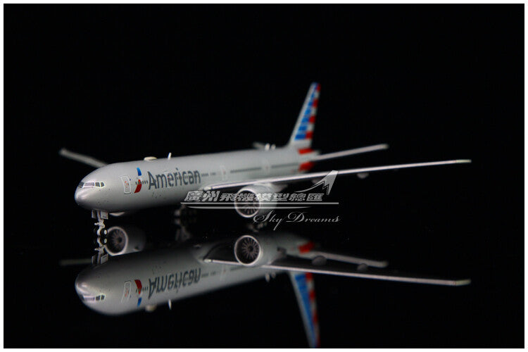 1:400 GeminiJets American Airlines B777-300ER Airplane Diecast Aircraft Model