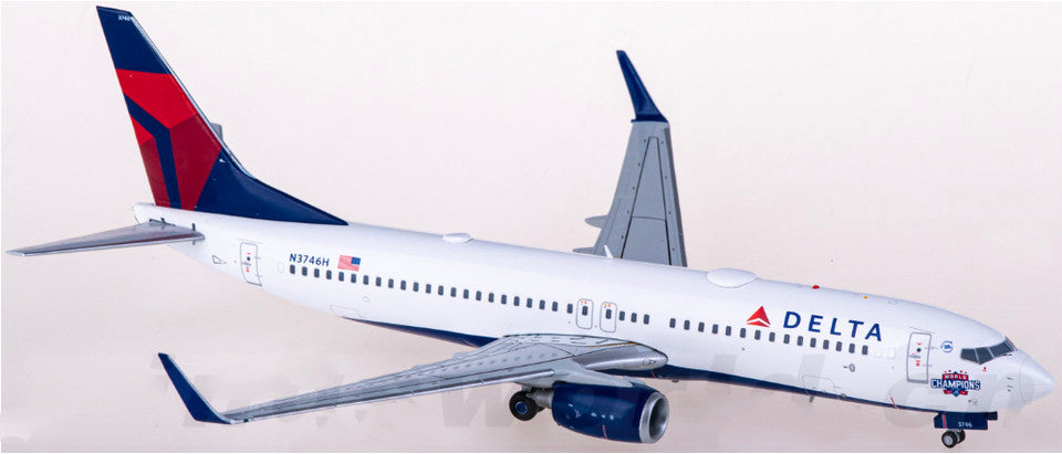1:200 GeminiJets DELTA BOEING 737-800W Passenger Airplane Diecast Aircraft Model
