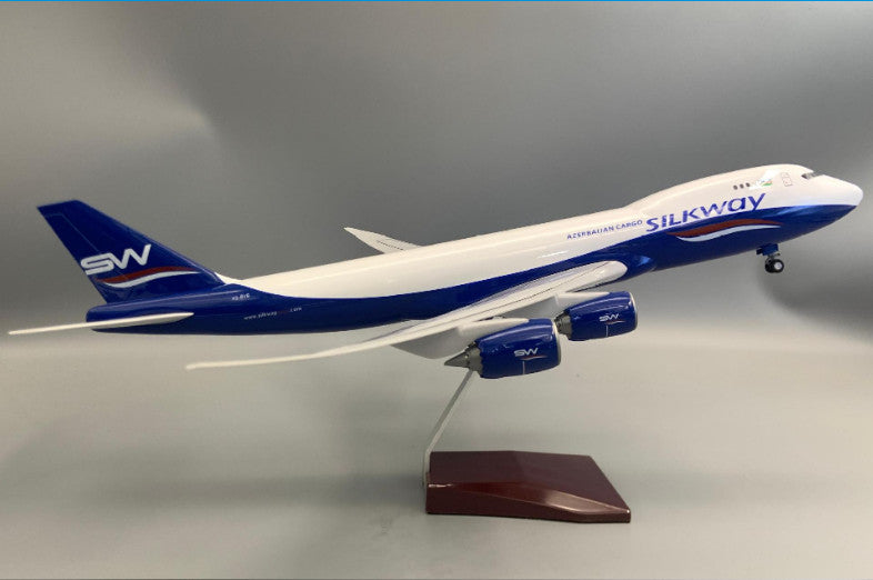 1:160 47CM Silkway BOEING 747-8 Plane Airplane Landing Gear Resin Aircraft Model