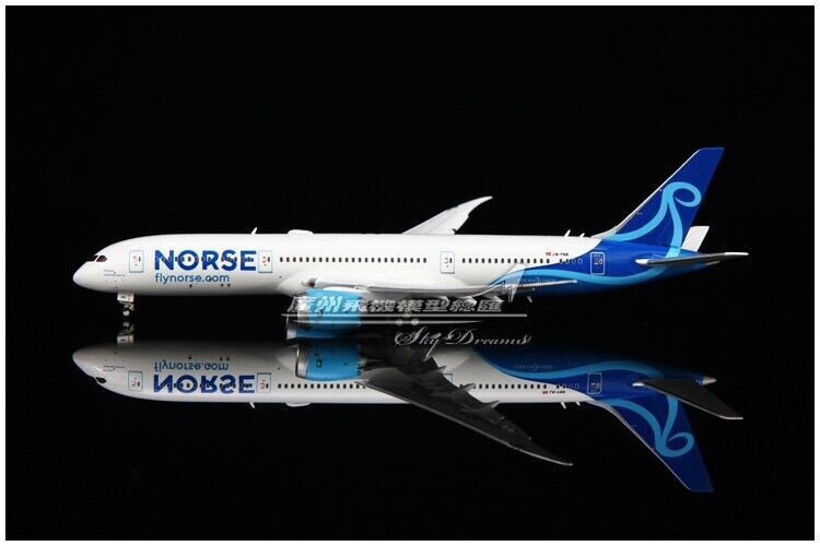 1:400 JC Wings NORSE BOEING 787-9 Passenger Airplane Flap Down Diecast Model