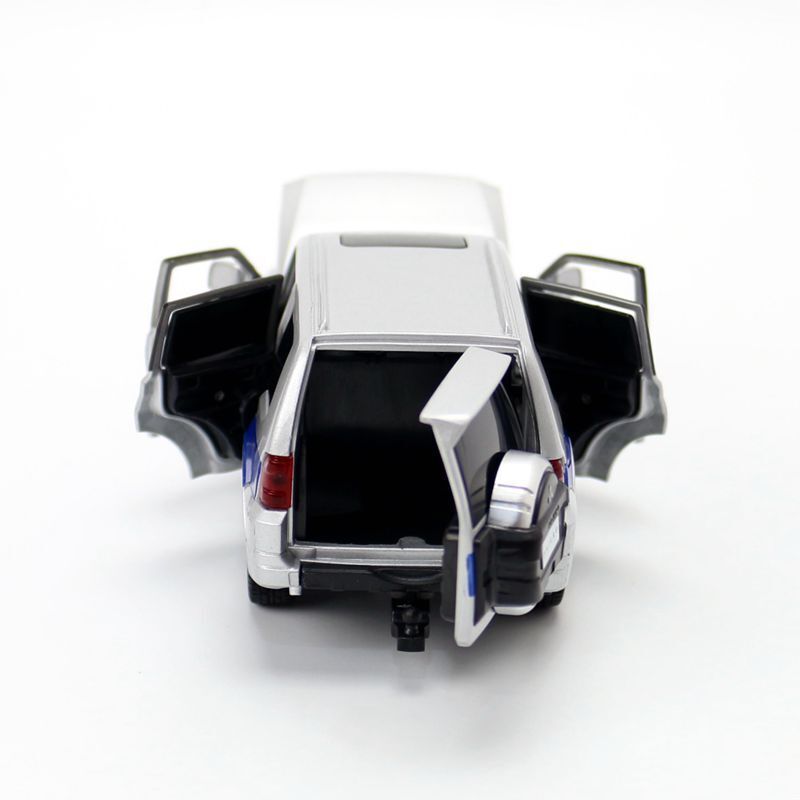 1:32 Diecast Mitsubishi Pajero Metal Car Model Toy Door Open Sound Light Gift