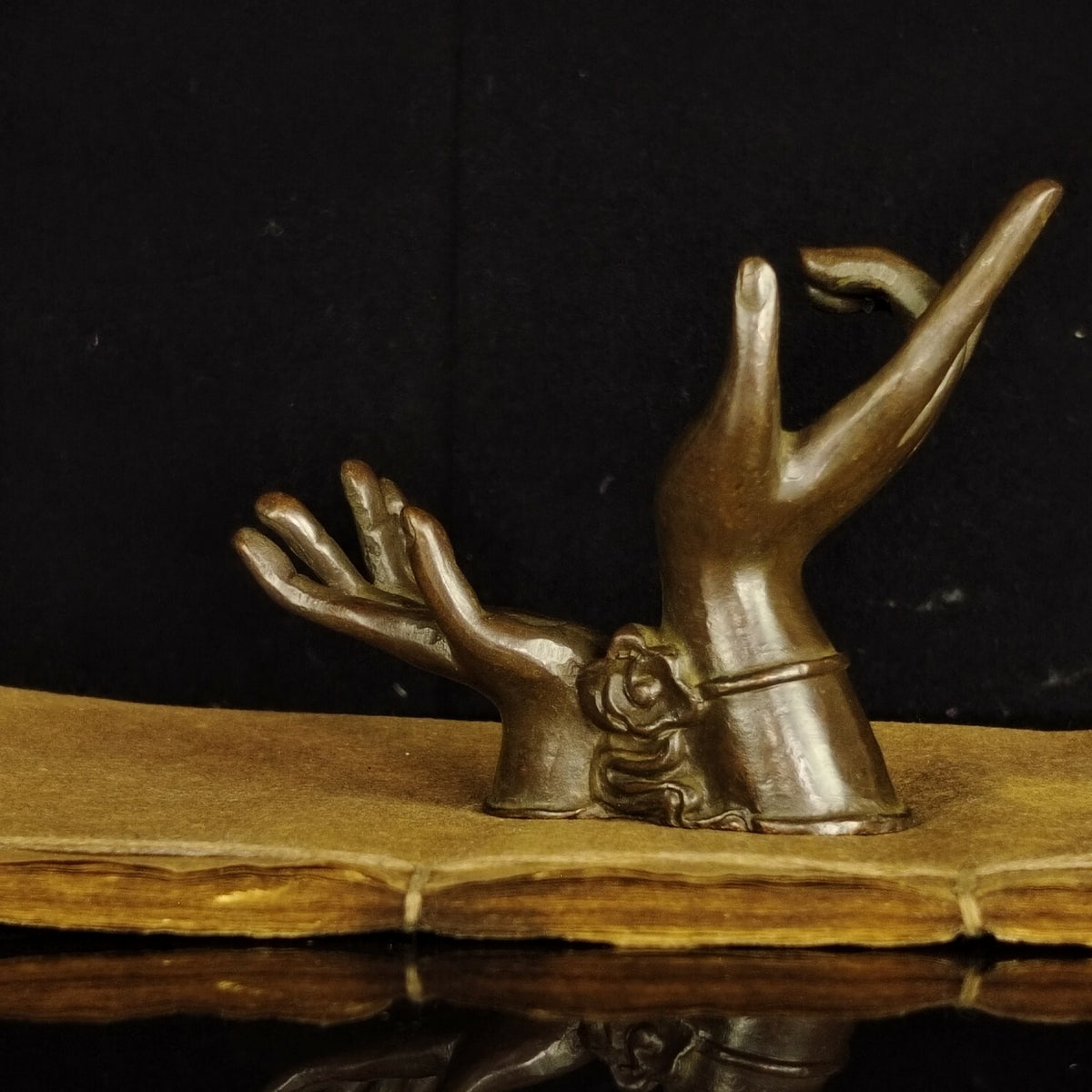 Chinese Antique Bronze Buddha Hand Shelf Ornament Statue