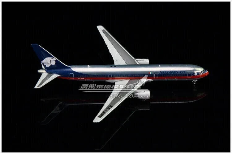 1:400 JC WINGS AEROMEXICO BOEING 767-300ER Passenger Airplane Diecast Model