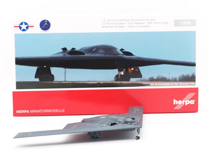 1:200 Herpa USAF Nothrop Grumman B-2A Spirit of America Bomber Diecast Model