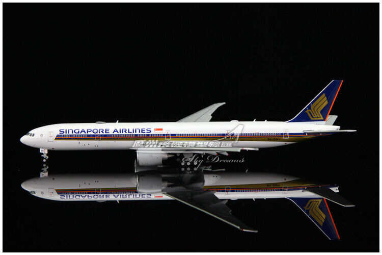 1:400 JC Wings SINGAPORE AIRLINES BOEING 777-300 Plane Flap Down Diecast Model