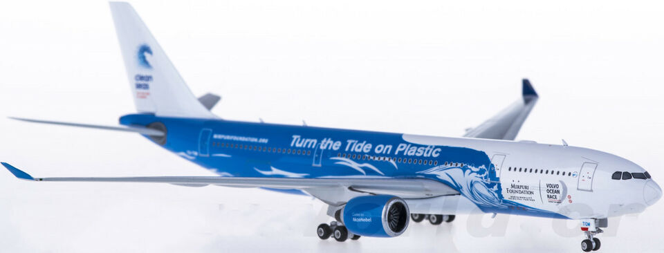 1:400 Phoenix Hi Fly AIRBUS A330-200 Passenger Airplane Diecast Aircraft Model