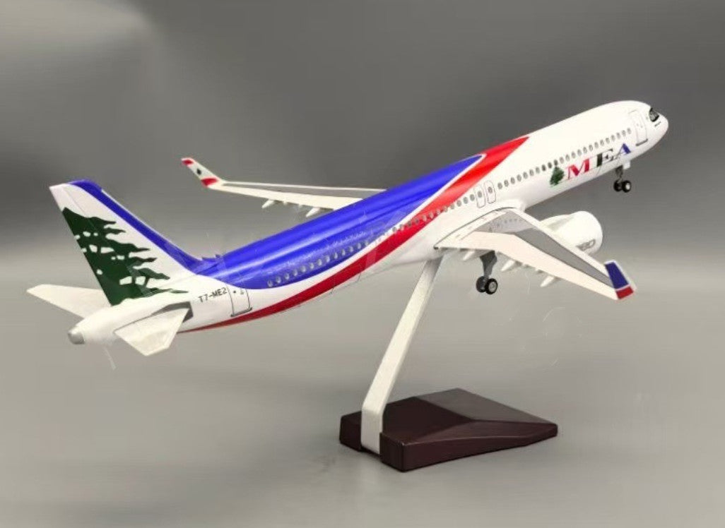47CM 1:95 MEA AIRBUS A321NEO Passenger Airplane Landing Gear Resin Plane Model