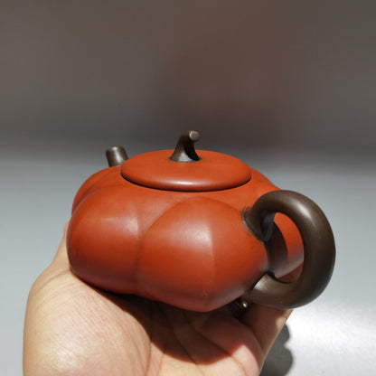 Chinese Yixing Zisha Clay Handmade Exquisite Teapot（六方柿扁壶 低款：周桂珍）