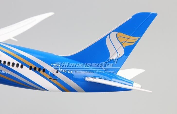 1:130 43CM OMAN AIR BOEING 787 Airplane Plane Landing Gear Resin Aircraft Model