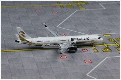 1:400 JC Wings STARLUX AIRBUS A321neo Passenger Airplane Diecast Aircraft Model