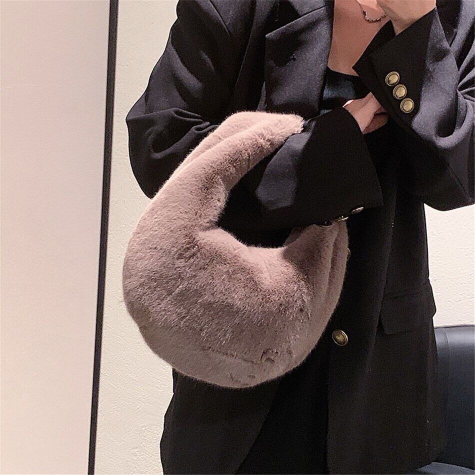 Fur Women's Bag Warm Plush Wrist Bags Women Handle Clutch Cute Ladies