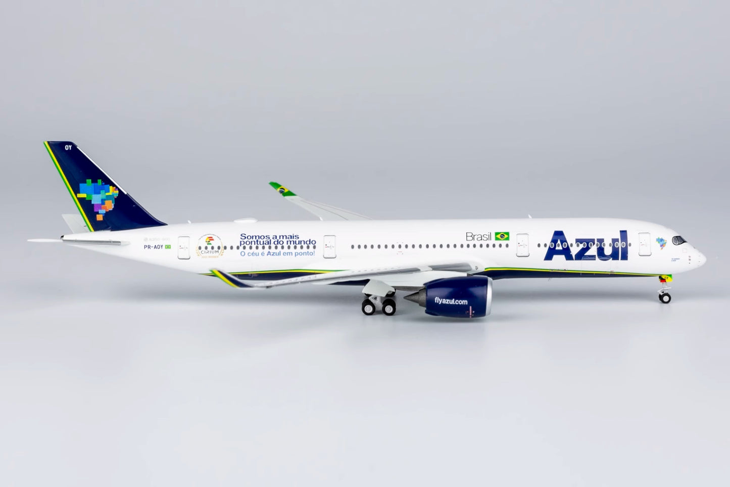 1:400 NG Model Azul AIRBUS A350-900 Passenger Airplane Diecast Aircraft Model