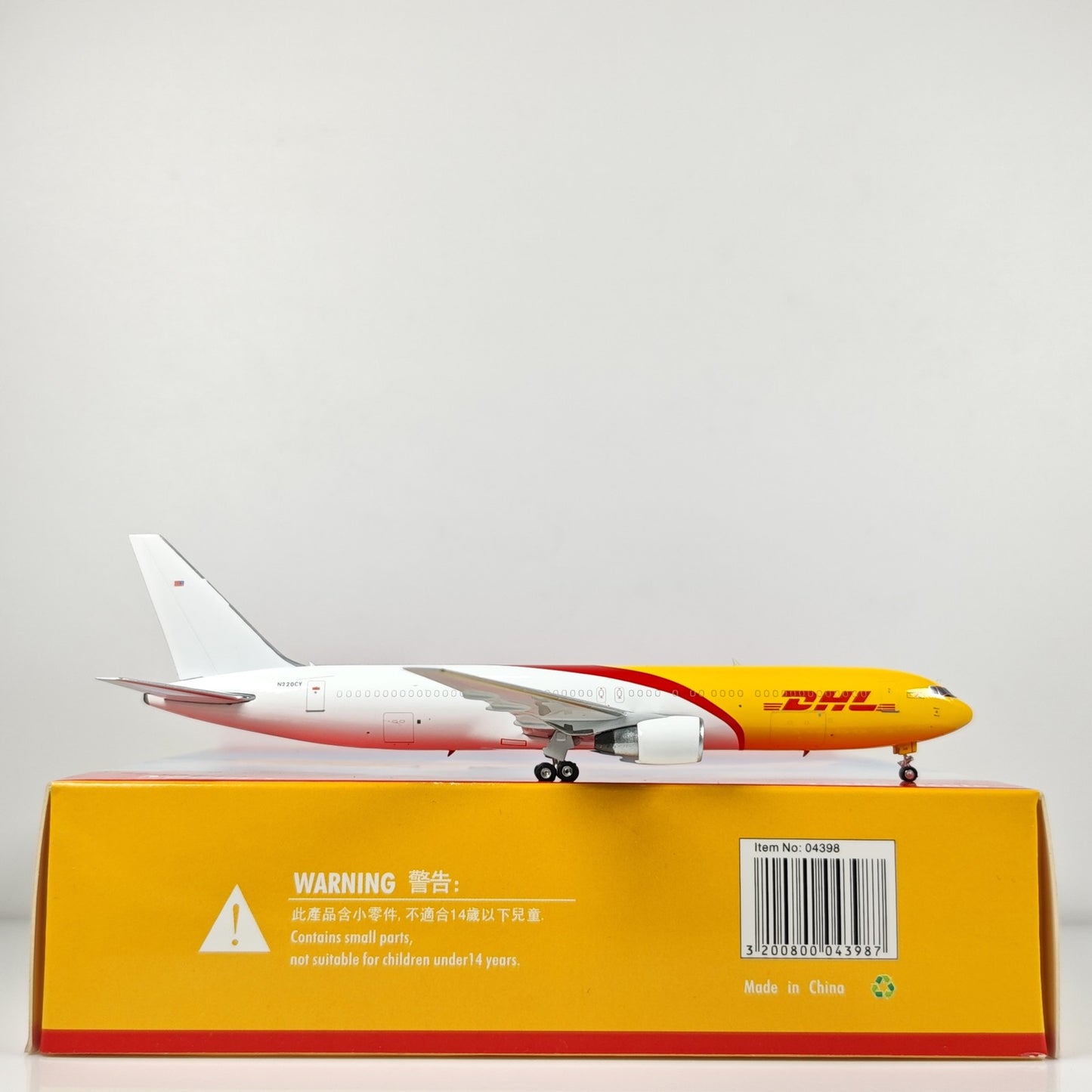 1:400 Phoenix DHL B767-300F N220CY Airplane Diecast Aircraft Plane Model