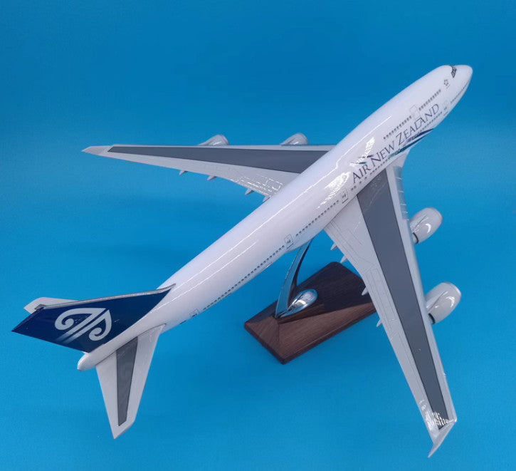 47CM 1:150 AIR NEW ZEALAND BOEING 747-400 ZK-NBU Passenger Airplane Resin Model