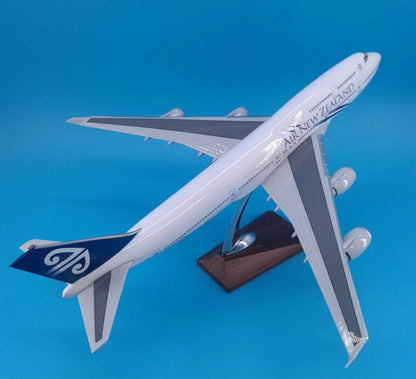 47CM 1:150 AIR NEW ZEALAND BOEING 747-400 ZK-NBU Passenger Airplane Resin Model