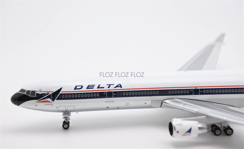 Phoenix for DELTA Airlines MD-11 N806DE 1:400 Aircraft Pre-built Model