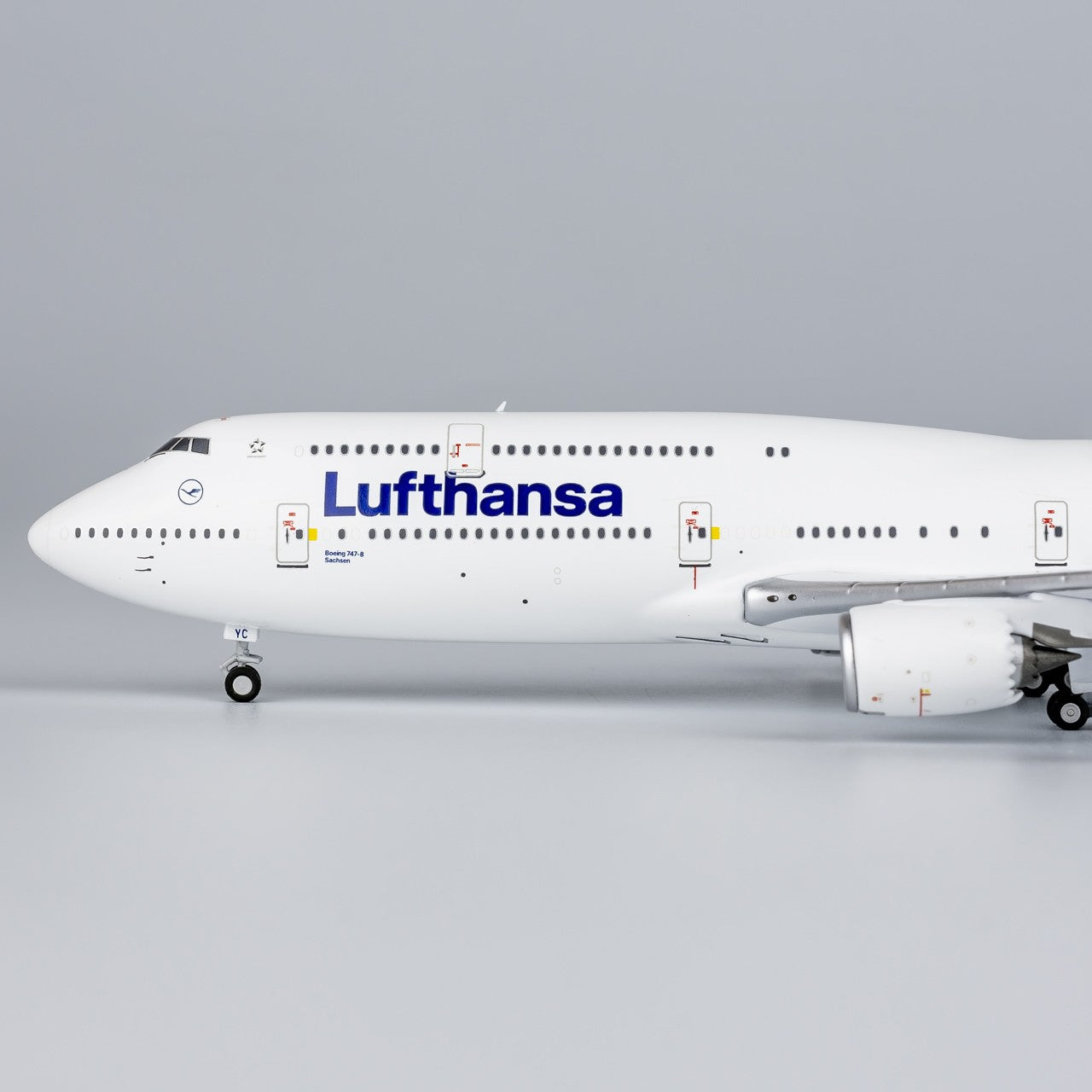 1:400 NGmodels Lufthansa Boeing 747-8 Passenger Airplane Diecast Plane Model