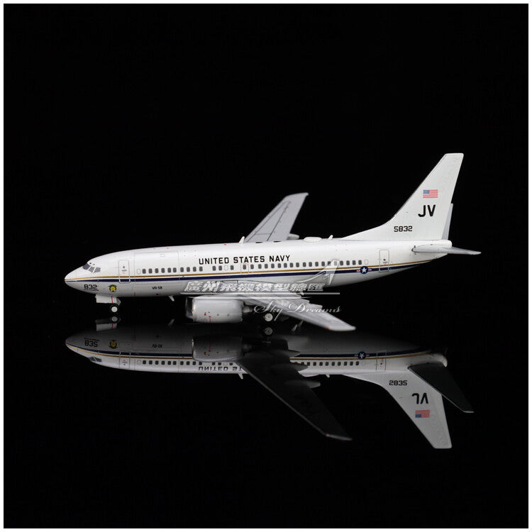1:400 JC Wings U.S. Navy BOEING 737-700 C-40A Airplane Diecast Aircraft Model
