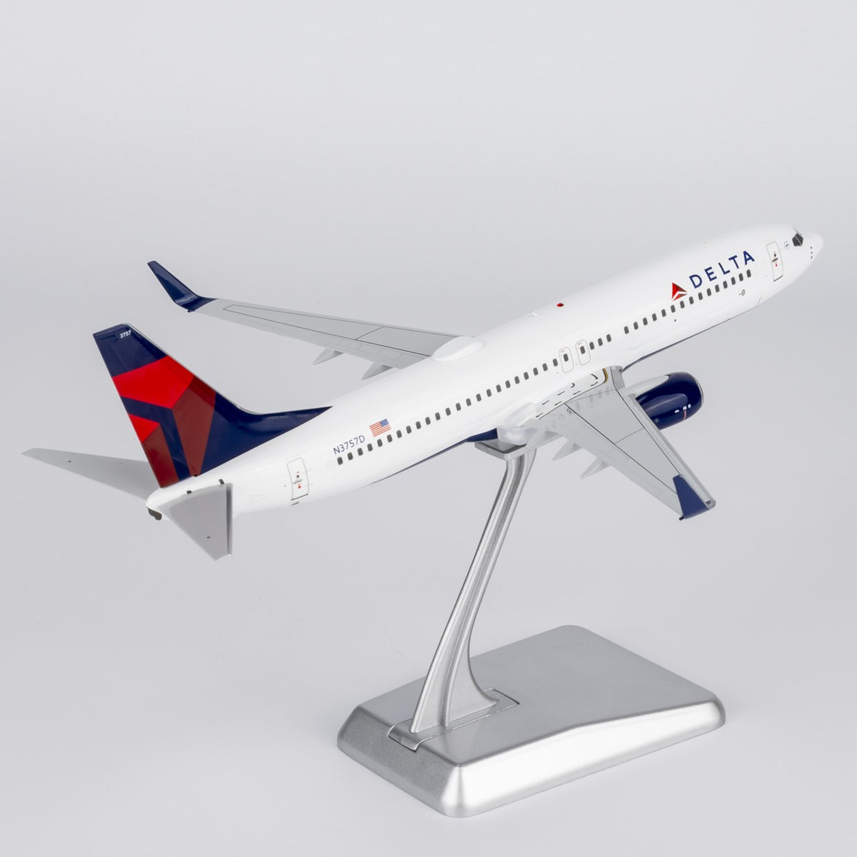 1:200 NGmodels Delta Air Lines B737-800 Passenger Diecast Airplane Model