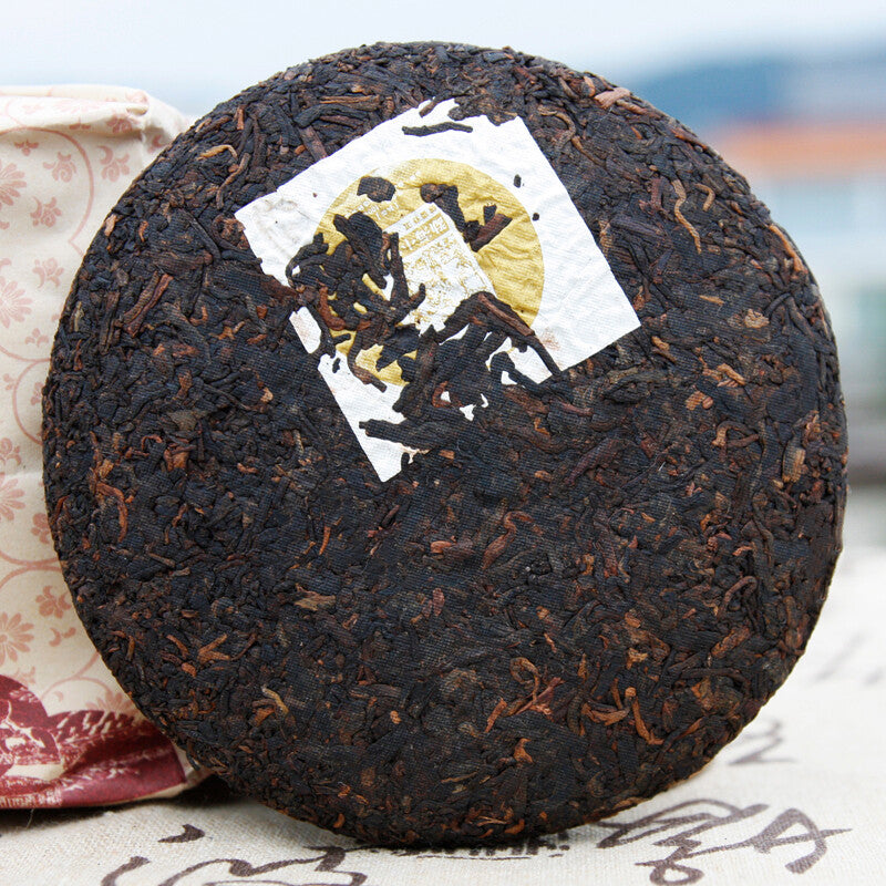 Menghai Tributary Golden Bud Pu-erh Tea Puer Shu Pu'er Puerh Ripe Tea Cake 500g