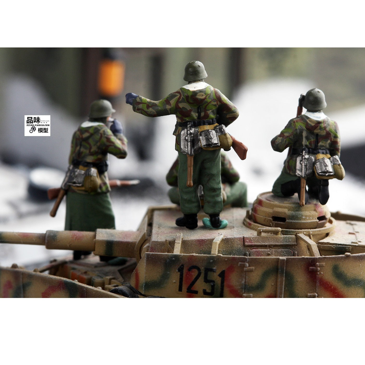 1/72 Homemade German Armored Tank Bombardier 4pcs Soldier Finished Colored Model