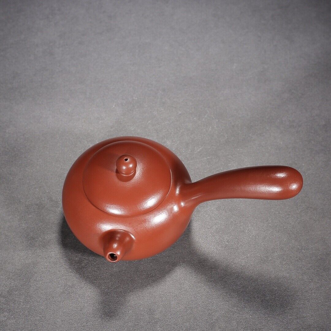 Chinese Yixing Zisha Clay Handmade Exquisite Teapo （唐羽 底款：周桂珍）