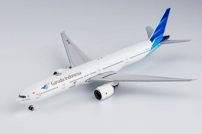 1:400 NG Model Garuda Indonesia BOEING 777-300ER Passenger Plane Diecast Model