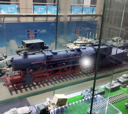 PANZERCORPS 1/72 BR52 German Steam Locomotive War Train Static Finished Model