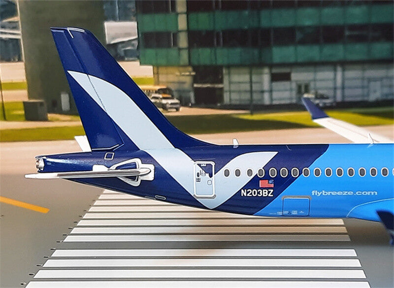 GeminiJets Breeze Airways For Airbus A220-300 N203BZ 1/200 DIECAST plane Model
