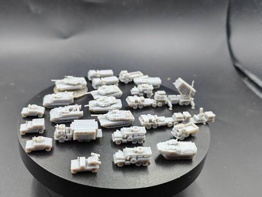 3D Printed 1/350 Us Armored Vehicle Tank Model Unpainted Model 22/pcs