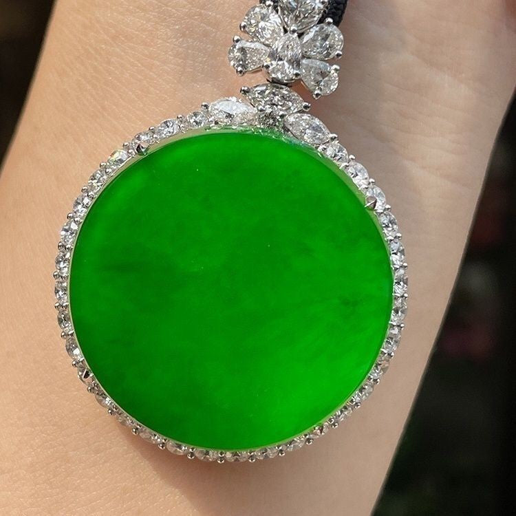 Myanmar Jade Imperial Green Round Disc Inlay Peace Amulet Pendant Necklace