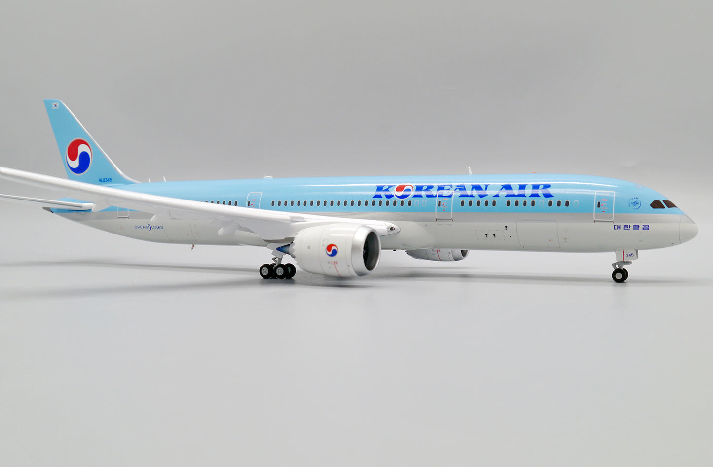 1:200 JC Wings Korean Air Boeing 787-9 HL8345 Passenger Airplane Diecast Model