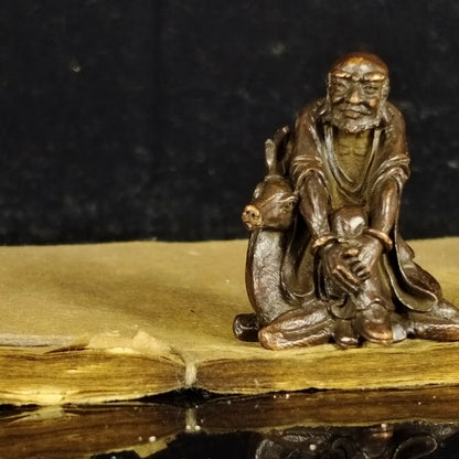 Antique Bronze Color Eighteen Luohan Deer Luohan Tea Pet OrnamentChinese