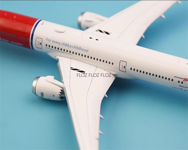 JC Wings Norwegian Air Shuttle for Boeing 787-9 G-CKLZ Flaps down 1:400 model