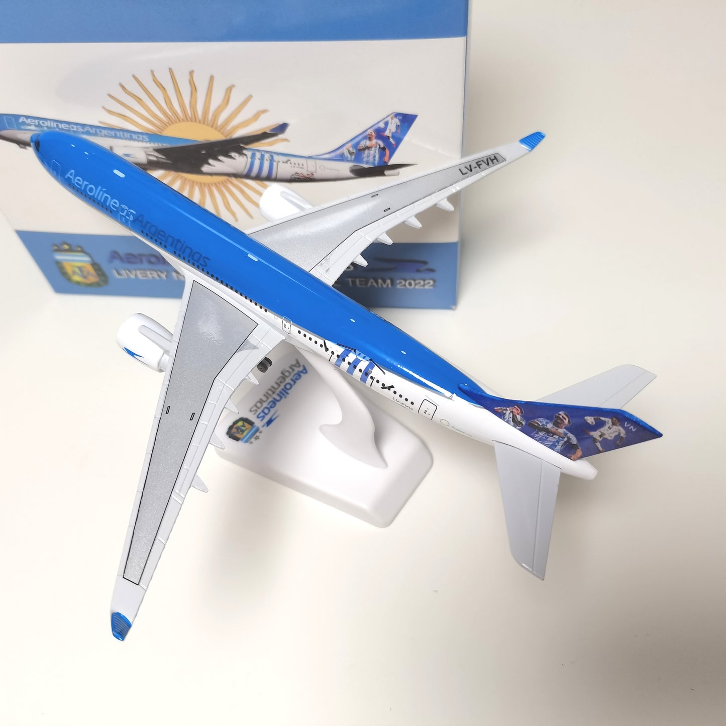 20CM Aerolineas Argentinas AIRBUS A330-200 Passenger Airplane Diecast Model