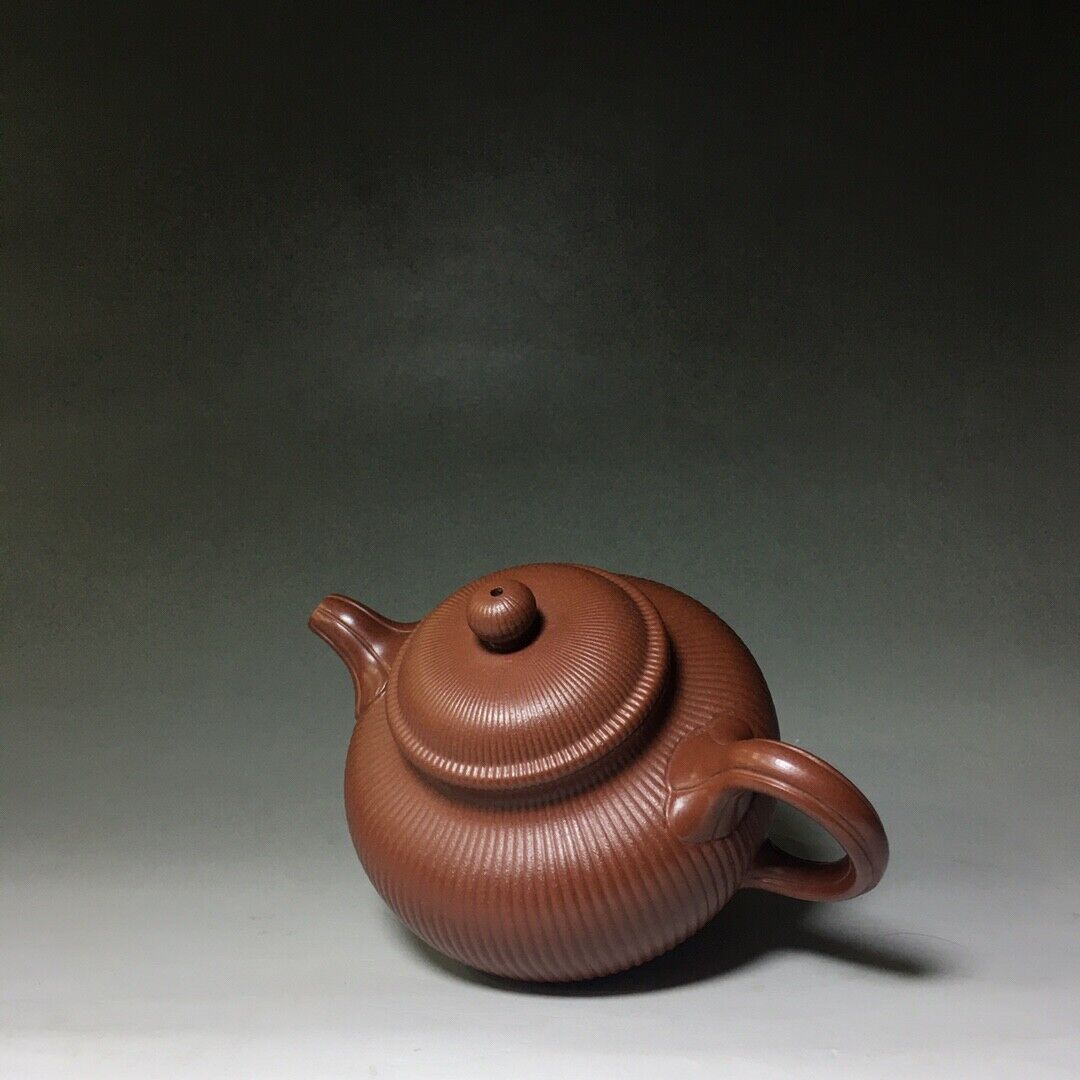 Chinese Yixing Zisha Clay Handmade Exquisite Teapot （筋纹掇只 底款：王国望）