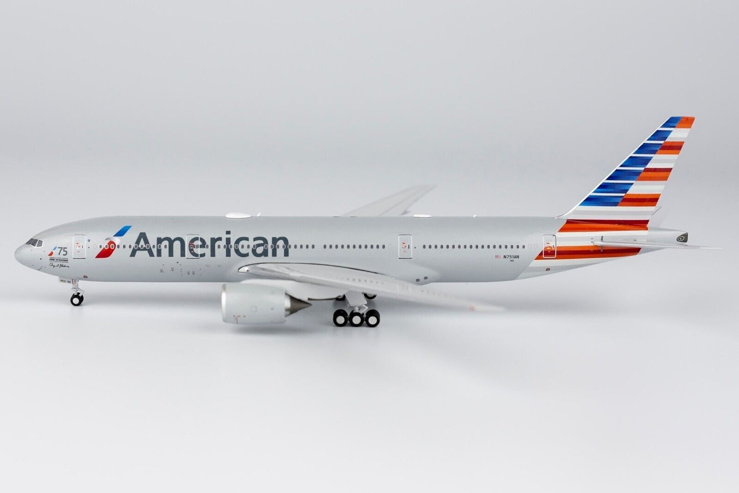 1:400 NG Model American BOEING 777-200ER Passenger Airplane Diecast Plane Model