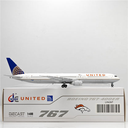 1:400 JC Wings UNITED BOEING 767-400ER Passenger Airplane Diecast Aircraft Model