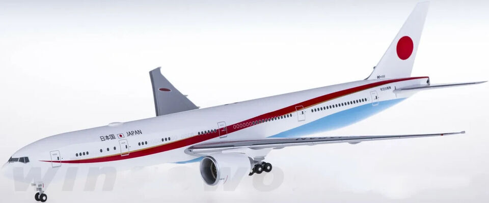 1:200 37CM Hogan JAPAN JASDF BOEING 777-300ER Passenger Plane ABS Plastic Model