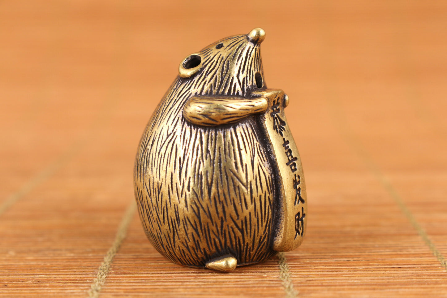 Fortune Chinese brass handmade hedgehog Statue figure Tea Pet hand piece Art