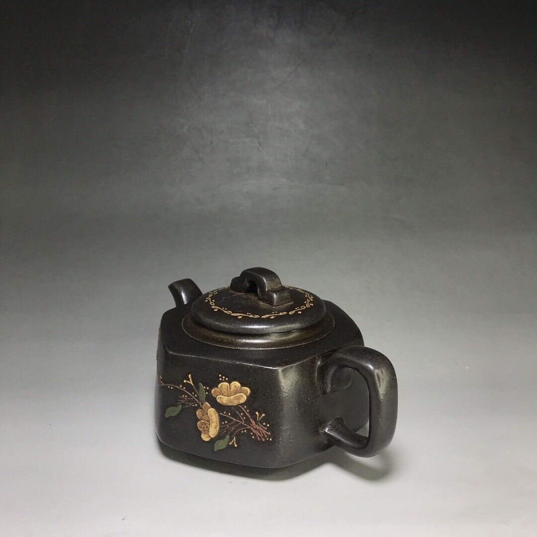 Chinese Yixing Zisha Clay Handmade Exquisite Teapot （六方 底款：如图）