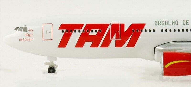 1:500 Herpa TAM AIRBUS A330-200 Passenger Airplane Diecast Aircraft Plane Model