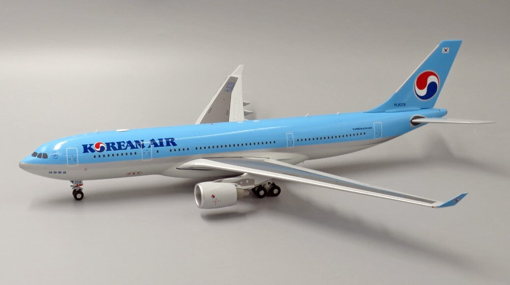 1:200 30CM JC Wings KOREAN AIR AIRBUS A330-200 Passenger Airplane Diecast Model