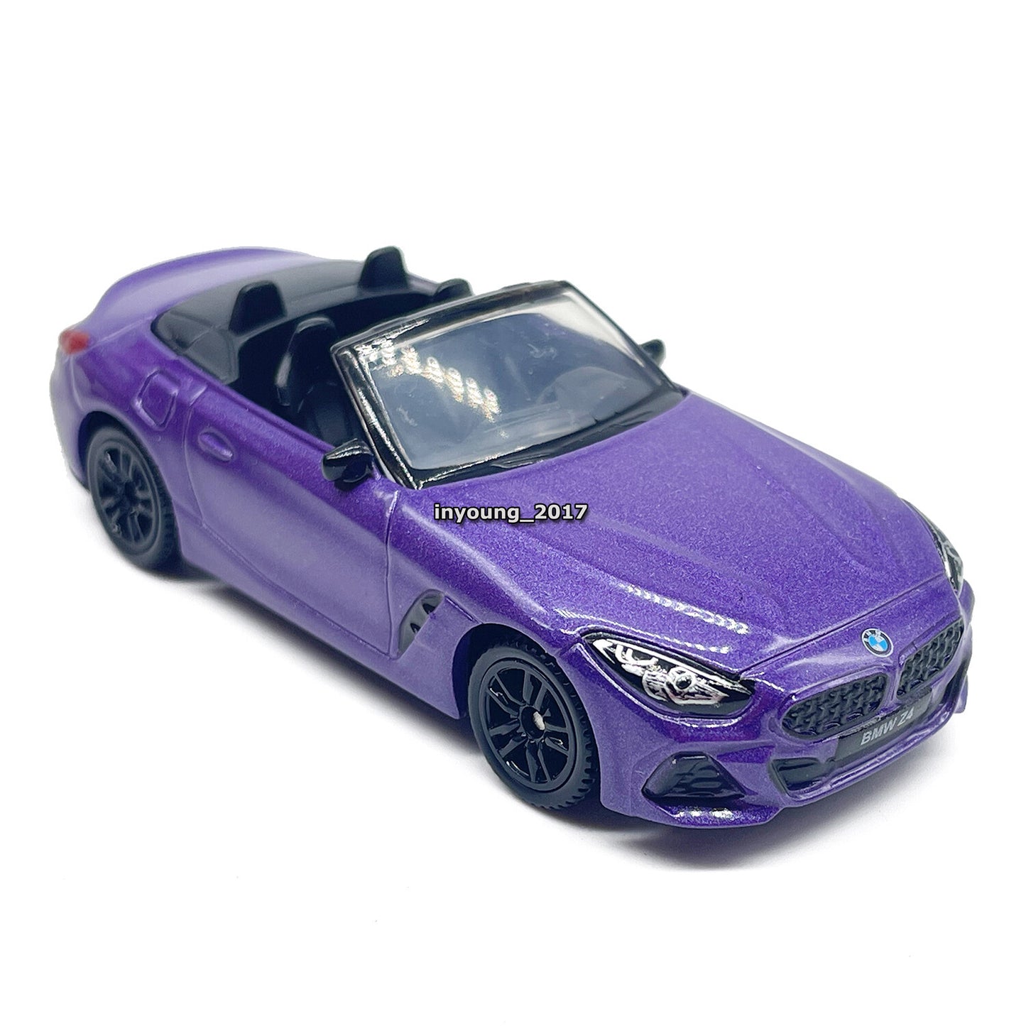 1/57 BMW Z4 M40i Model Car Diecast Toy Cars Friction Powered for Boys Purple