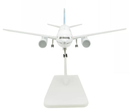 20CM Garuda Indonesia BOEING 777-300ER Passenger Aircraft Diecast Airplane Model