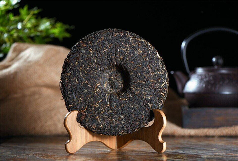 Yunnan Sun Dried Ancient Arbor Tree Dian Hong Dianhong Black Tea Cake 357g