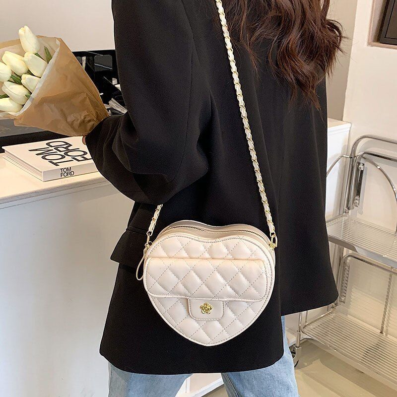 Synthetic Leather Chain Crossbody Bags Heart Shape Handbag Summer Shoulder Purse
