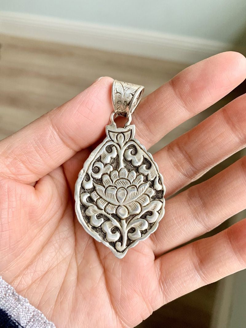 Nepalese Ethnic Blue Stone Pendant Handmade Silver Inlaid Tribal Jewelry