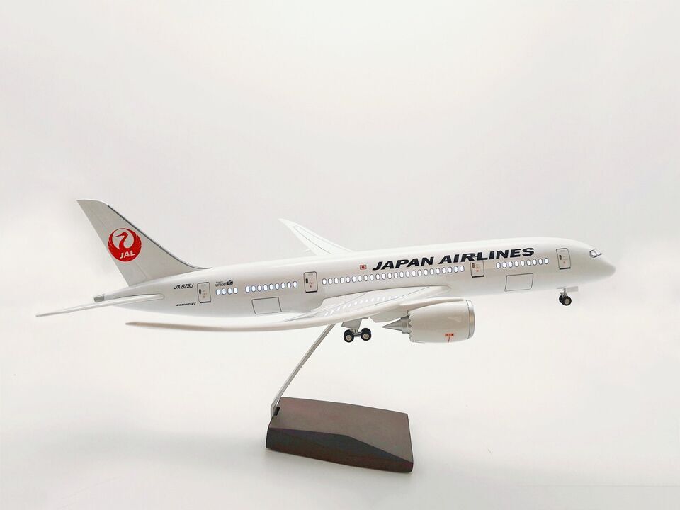 44CM JAPAN AIRLINES BOEING 787 Airplane Led Sound-controlled Light Resin Model